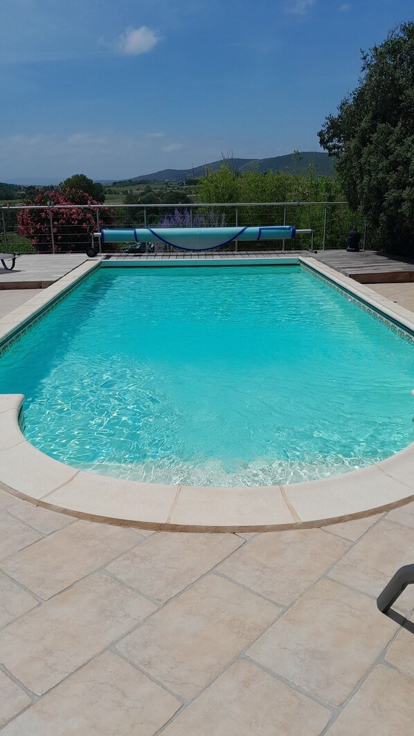 Outdoor pool, a heated pool - Breathtaking view of the Corbières 15 minutes from Narbonne 30 minutes from the beaches (Saint-André-de-Roquelongue)