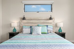 1 bedroom, desk, free WiFi, bed sheets