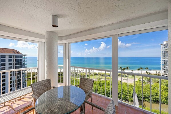 Unclassified image, 1 of 30, button