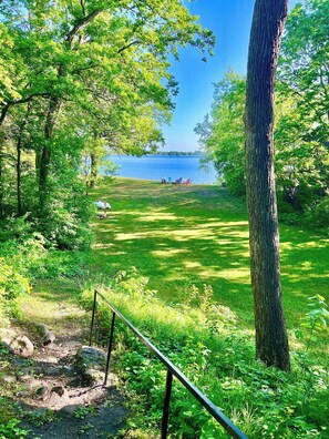 Property grounds - LAKEFRONT Private Dock Walk to Town 4 Bed Sleep 12 (Battle Lake)