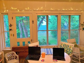 Interior - LAKEFRONT Private Dock Walk to Town 4 Bed Sleep 12 (Battle Lake)