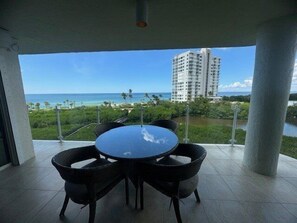 Outdoor dining - Gulf of Mexico view from your living room-WS0503 (Naples)