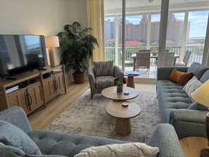 Unclassified image, 2 of 35, button