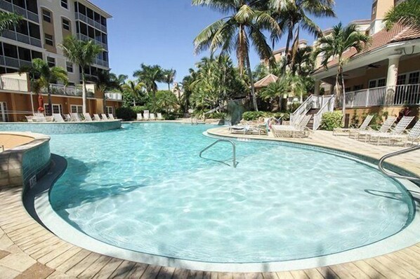 Pool - Great location! 2 blocks from the beach with beautiful bay views - REG 3-501 (Naples)