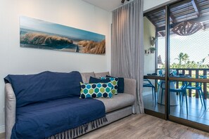 Deluxe Apartment | Living area