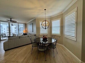 Unclassified image, 5 of 28, button