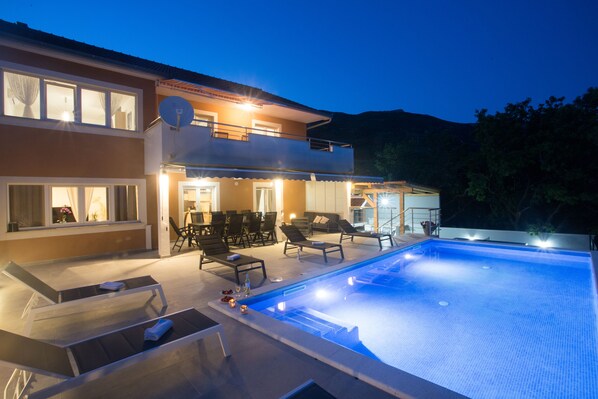 Outdoor pool, a heated pool, pool loungers - Villa Ivano with heated pool& sea&mountain view (Kaštel Stari)