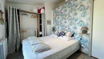 2 Schlafzimmer, BĂŒgeleisen/BĂŒgelbrett, BettwĂ€sche
