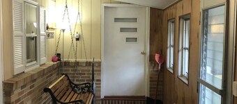 Mountain Cottage near skiing, hiking fishing and all things outdoor!