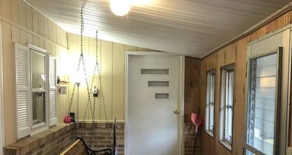 Mountain Cottage near skiing, hiking fishing and all things outdoor!