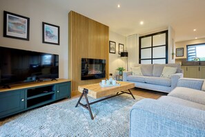 Unclassified image, 4 of 52, button - Riverside Park 3 (Keswick)