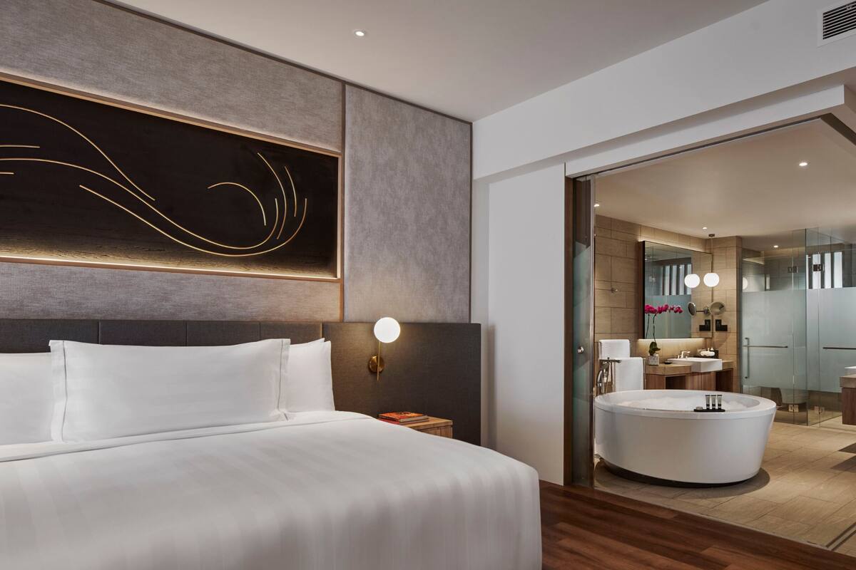 Chambre « Premier », 1 très grand lit, vue océan