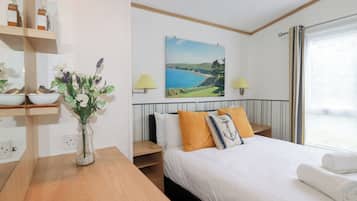 Cottage | 2 bedrooms, individually decorated, individually furnished, free WiFi