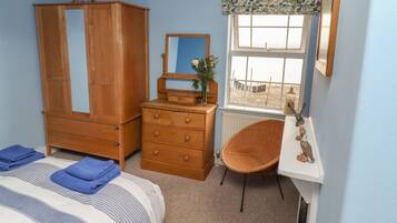 Cottage | 3 bedrooms, individually decorated, individually furnished, free WiFi