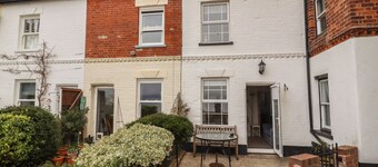 9 Harefield Cottages