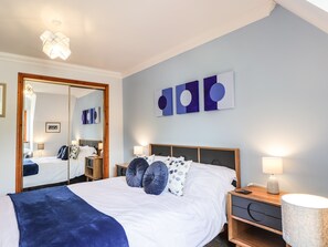 Chaumière | Décor unique, ameublement unique, accès au Wi-Fi (inclus)