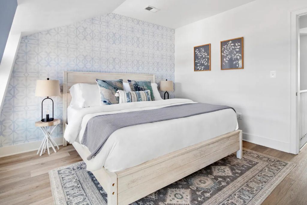 1 bedroom, desk, free WiFi, bed sheets