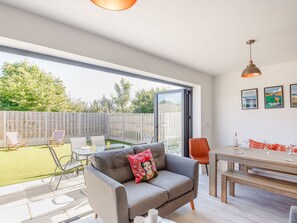 Cottage | Living room - Sea View (Ty Croes)