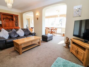 Cottage | Living room - Harbour Lights (Torquay)