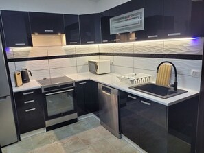 Fridge, microwave, oven, stovetop