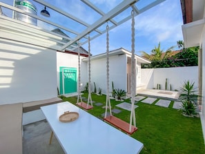 Terrace/patio - Villa Alysaa - 3 Bedrooms in Seminyak area. Near Gusto Gelato ice cream (Bali)