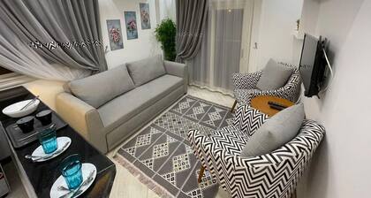 شقة تطل على شارع التسعين الشمالي