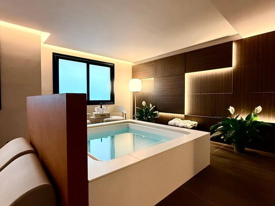 Diepe bindweefselmassages, sportmassages, massagebehandelingen