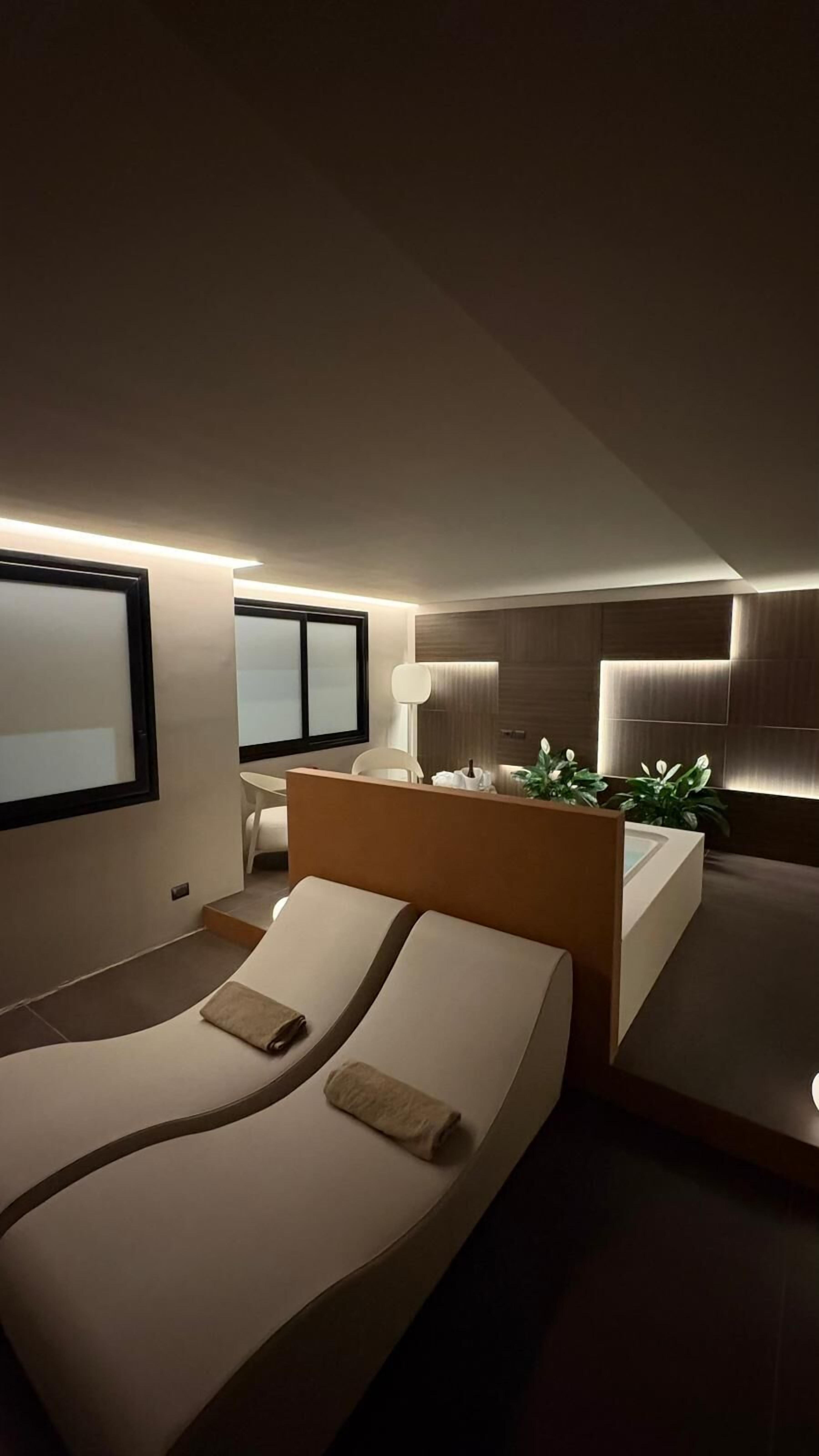 Diepe bindweefselmassages, sportmassages, massagebehandelingen