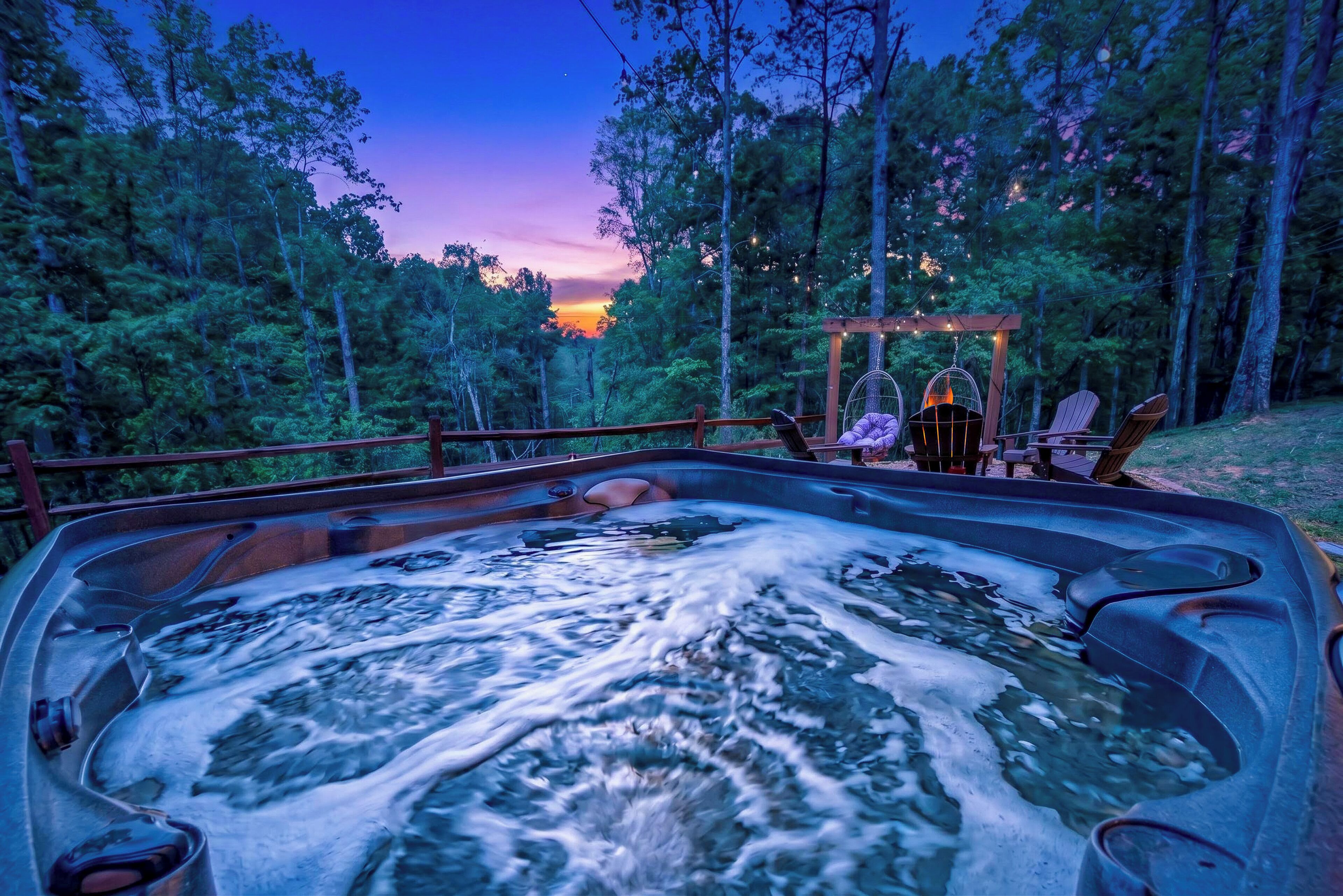 Outdoor spa tub