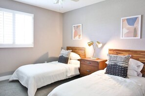 3 bedrooms, iron/ironing board, WiFi, bed sheets
