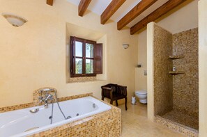 Bathtub, hair dryer, towels - Villa for 8 guests with pool and barbecue, YourHouse Son Punta (Felanitx)