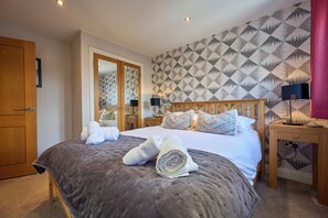 Casa de campo | 2 dormitorios, decoración individual, mobiliario individual