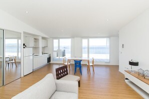 Deluxe Studio Suite, 2 Queen Beds, Balcony, Ocean View | Premium bedding, down comforters, blackout drapes, soundproofing