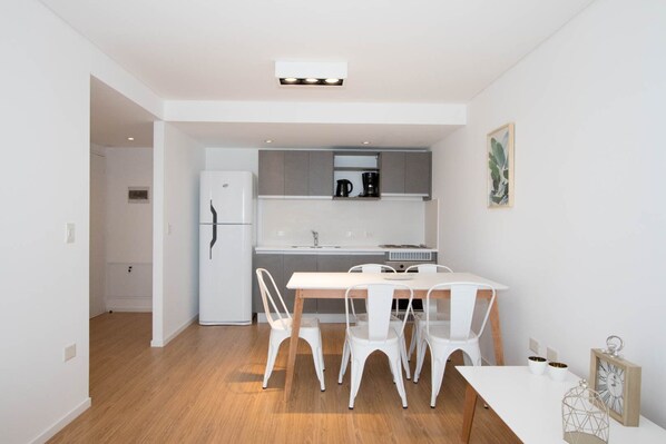 Family Apartment, 2 Bedrooms, Sea View, Oceanfront | Private kitchen