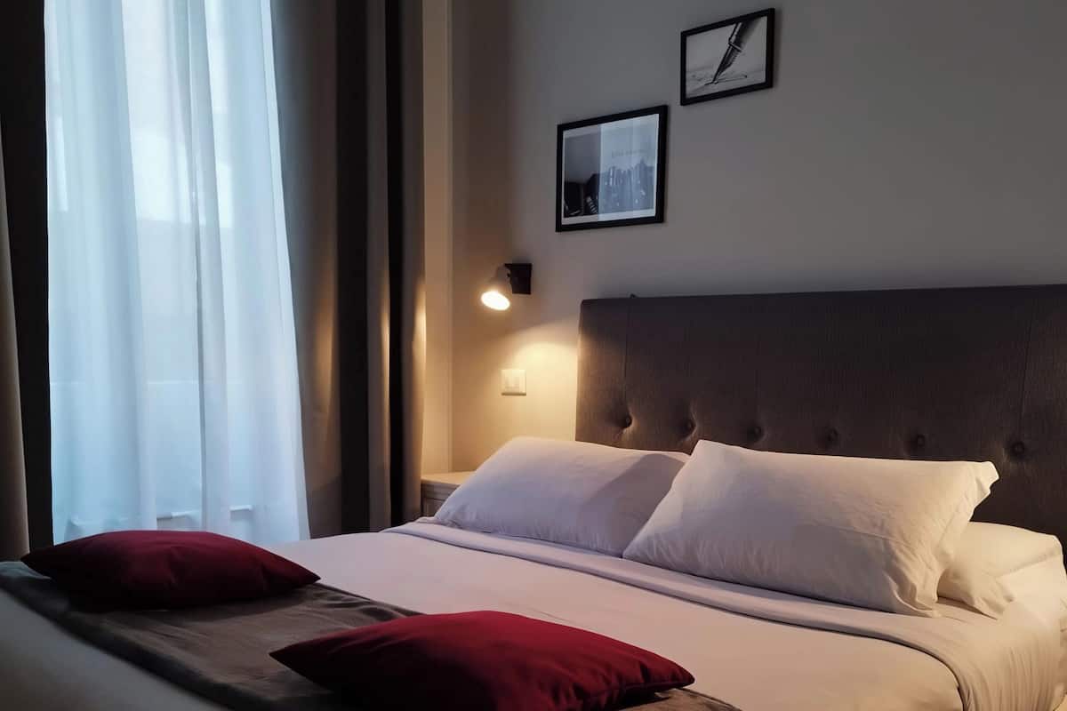 コンフォート ルーム | 1 室のベッドルーム、WiFi (無料)、ベッドシーツ