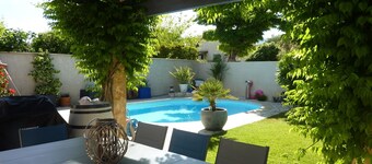  Charmante Villa avec piscine  au calme  et verdoyant, 20 min. d'Aix-en Provence