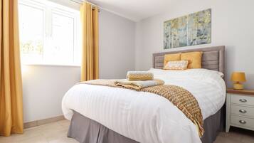 Cottage | 2 bedrooms, individually decorated, individually furnished, free WiFi