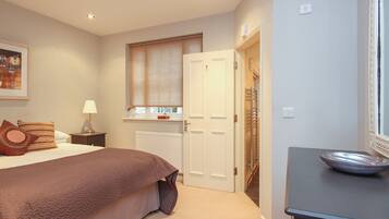 Cottage | 1 bedroom, individually decorated, individually furnished, free WiFi