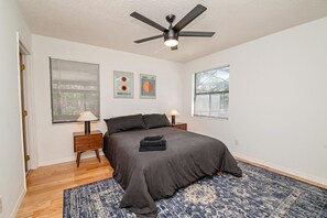 3 bedrooms, desk, free WiFi, bed sheets