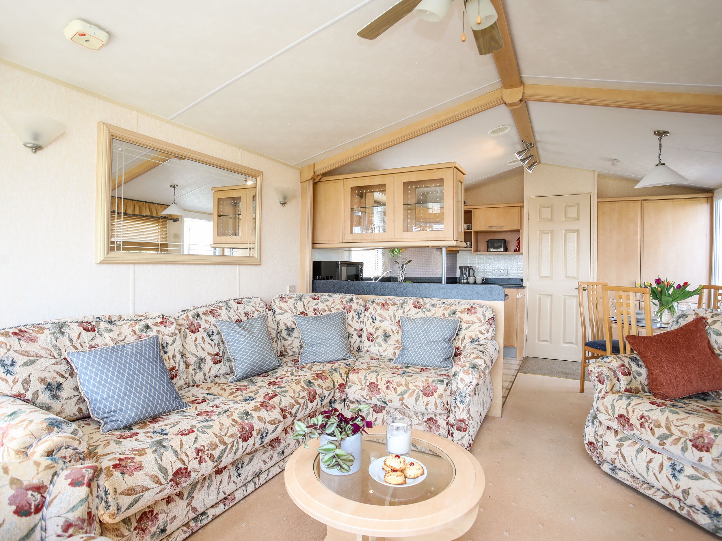 Cottage | Woonkamer | Een open haard