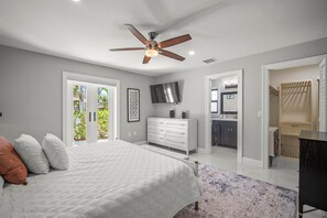 3 bedrooms, desk, travel crib, free WiFi