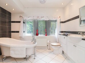 Cottage | Bathroom