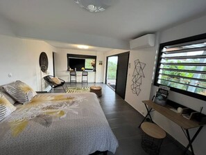 4 chambres, lit parapluie, Wi-Fi, draps fournis