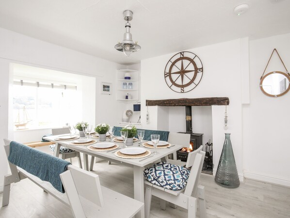 Cottage | Interior - Bwthyn Siliwen (Bangor)