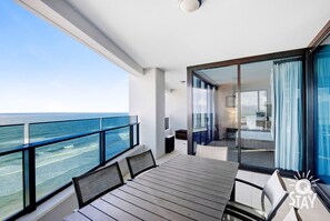 Outdoor dining - Stunning 3 Bedroom with Ocean View at Soul — QStay (Surfers Paradise)