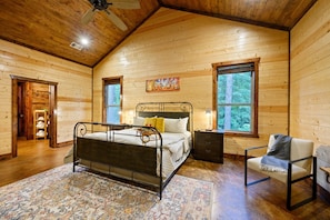 4 bedrooms, travel crib, free WiFi, bed sheets