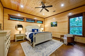 4 bedrooms, travel crib, free WiFi, bed sheets