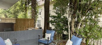 Private, Beautiful apartment in historic district 1/1