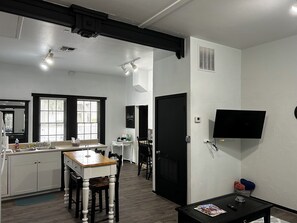 Interior - Private, Beautiful apartment in historic district 1/1 (Ocala)