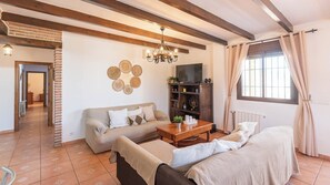 Tv, pejs, dvd-afspiller